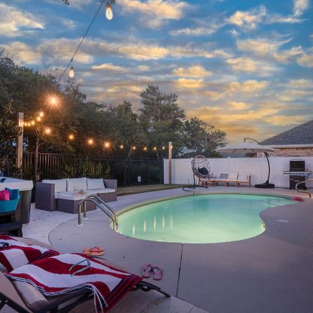 Heated Pool And Golf Cart, Walk To Beach! Best Deal! Дестин Экстерьер фото