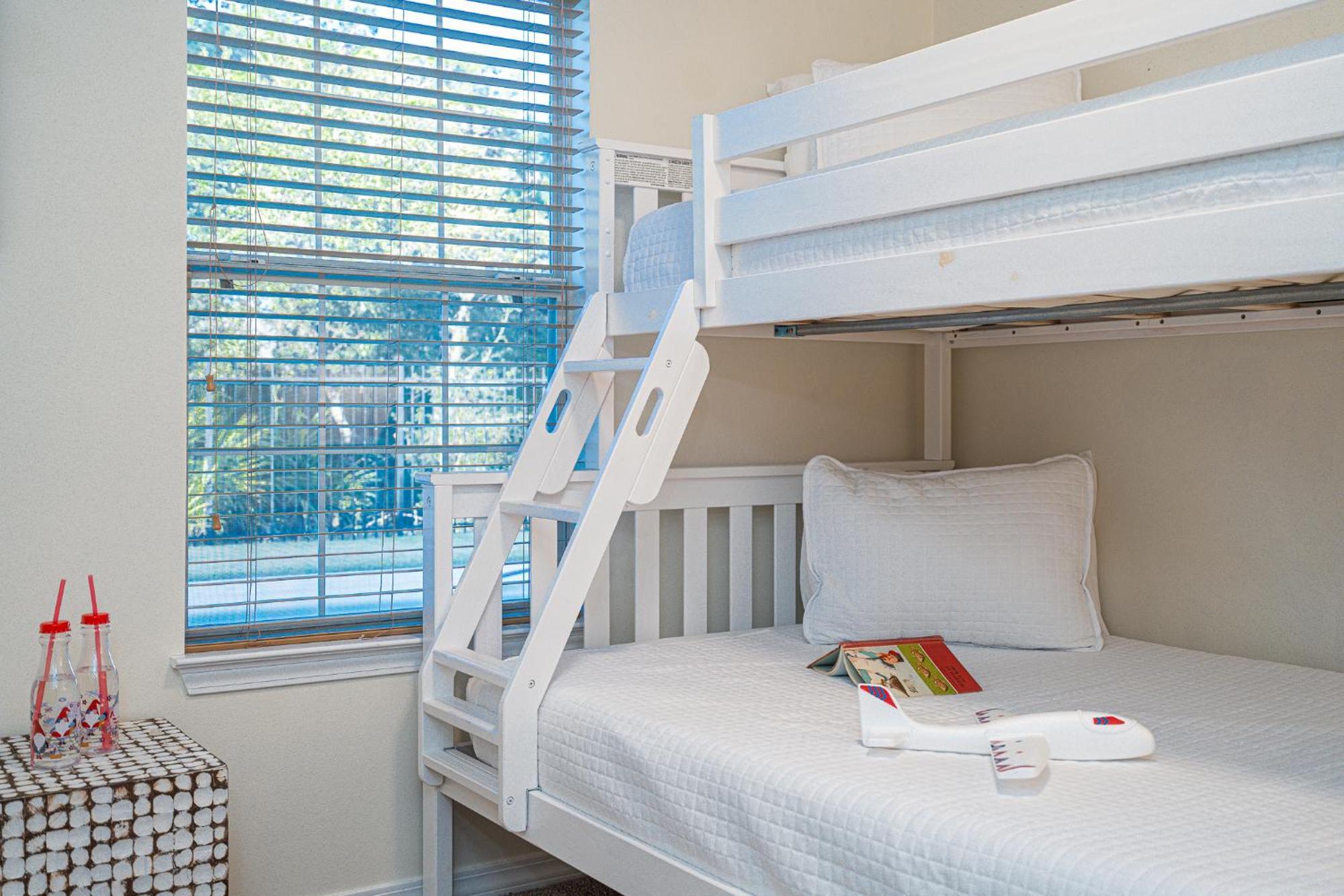Heated Pool And Golf Cart, Walk To Beach! Best Deal! Дестин Экстерьер фото